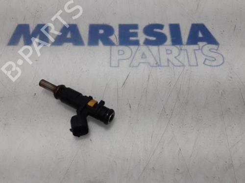 Used Injector PEUGEOT 5008 (0U_, 0E_) 1.6 16V (120 hp) 31506062