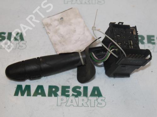 Used Steering column stalk RENAULT CLIO II (BB_, CB_) 1.2 16V (BB05, BB0W, BB11, BB27, BB2T, BB2U, BB2V, CB05,... (75 hp) 31457111