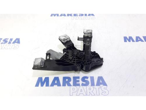 Used Rear wiper motor CITROËN C4 Picasso II 1.6 BlueHDi 120 (120 hp) 31432304