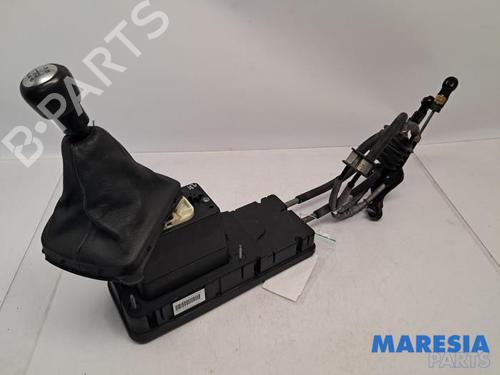 Gear lever CITROËN C4 Picasso II 1.6 THP 155 | BP31487902M90