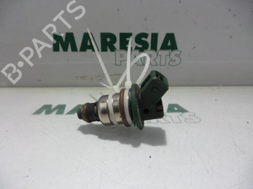 injector-renault-megane-scenic-ja01_-1996-1997-1998-1999-2000-2001-31516980 main image