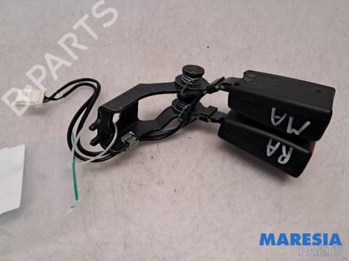 Sikkerhedssele-spænde Sikkerhedssele-spænde PEUGEOT 308 SW II (LC_, LJ_, LR_, LX_, L4_) 1.2 THP 110 (110 hp) 31411658 31411658