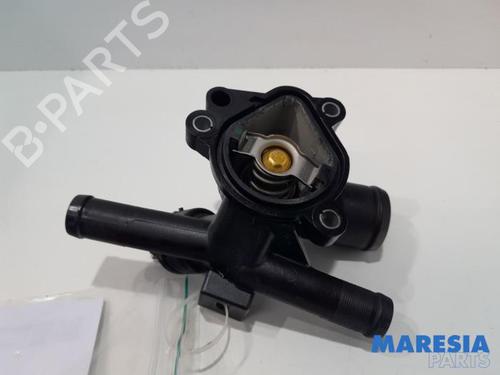 Used Thermostat housing RENAULT MASTER III Van (FV) 2.3 dCi 100 FWD (FV0A, FV0B, FV0G, FV0K, FV0H) (101 hp) 31429909