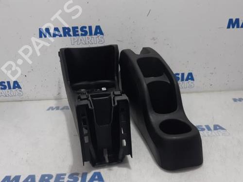 Console central FIAT PANDA (312_, 319_) 0.9 (312PXH1A) (65 hp) 31447602