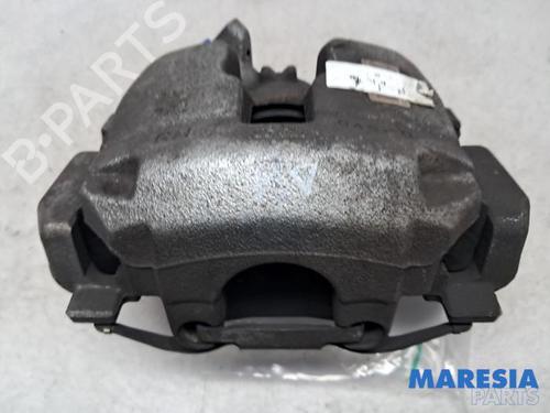 Used Right front brake caliper PEUGEOT 5008 II (MC_, MJ_, MR_, M4_) 1.2 THP (MRHNYH, MRHNYW, MRHNSJ, MRHNSU, MRHNSM) (131 hp) 31410606