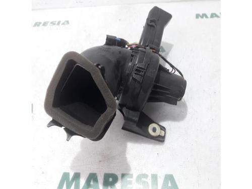 Heater blower motor PEUGEOT 5008 (0U_, 0E_) 1.6 HDi | BP31435297M62 