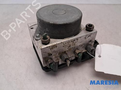 Used ABS pump RENAULT MEGANE II (BM0/1_, CM0/1_) 1.6 16V (112 hp) 31407216