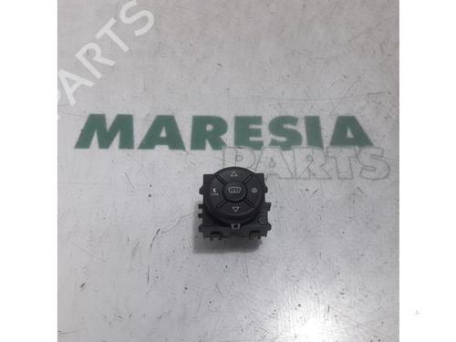 Used Switch PEUGEOT 508 I (8D_) 1.6 HDi (112 hp) 31452409