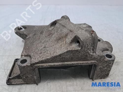 Used Timing cover Timing cover RENAULT TWINGO I (C06_) 1.2 (C066, C068) (58 hp) 32746306 32746306