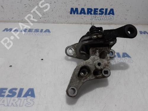 Used Gearbox mount OPEL VIVARO B Van (X82) 1.6 CDTI (05) (120 hp) 31537283