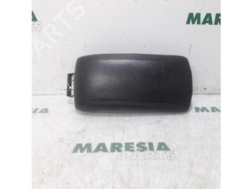 Used Armrest / Center console RENAULT KOLEOS I (HY_) 2.0 dCi (HY0K) (150 hp) 31510551