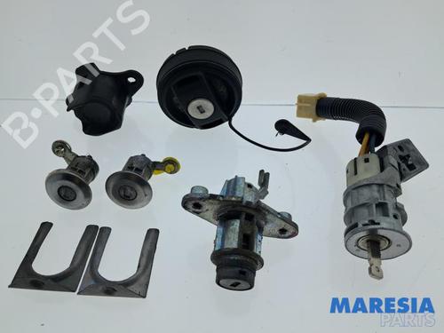 Used Electronic module CITROËN C1 (PM_, PN_) 1.0 (68 hp) 32394838