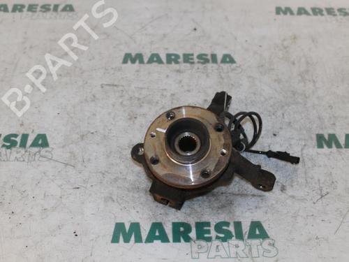 Used Left front steering knuckle RENAULT TWINGO II (CN0_) 1.2 16V (CN0K, CN0V, CN0A) (76 hp) 31535679