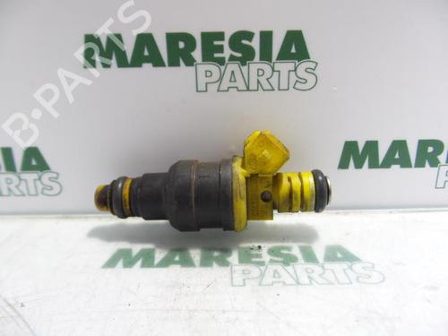 Used Injector ALFA ROMEO GTV (916_) 2.0 T.SPARK 16V (916.C2__, 916C2C00) (150 hp) 31438914