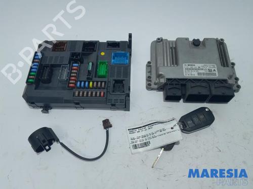 Used Engine control unit (ECU) PEUGEOT 208 I (CA_, CC_) 1.4 VTi (95 hp) 31455497