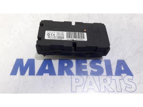 Used Electronic module CITROËN C5 II (RC_) 2.0 16V (RCRFJB, RCRFJC) (140 hp) 31526605