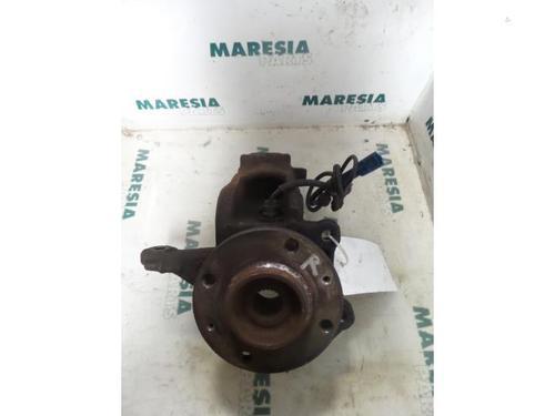 Used Right front steering knuckle PEUGEOT 207 (WA_, WC_) 1.6 HDi (90 hp) 31524006
