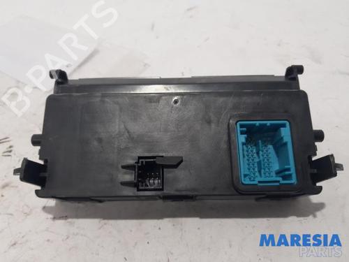 Used Electronic module CITROËN C4 II (NC_) 1.6 VTi 120 LPG (NC5FS0) (120 hp) 31516921