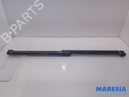 hood-lift-support-alfa-romeo-159-sportwagon-939_-2005-2006-2007-2008-2009-2010-2011-2012-31432177 main image