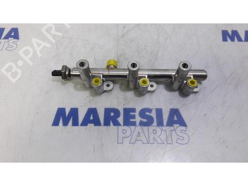 Rail D'Injecteurs PEUGEOT 2008 I (CU_) 1.2 THP 130 / PureTech 130 (130 hp) 31486132