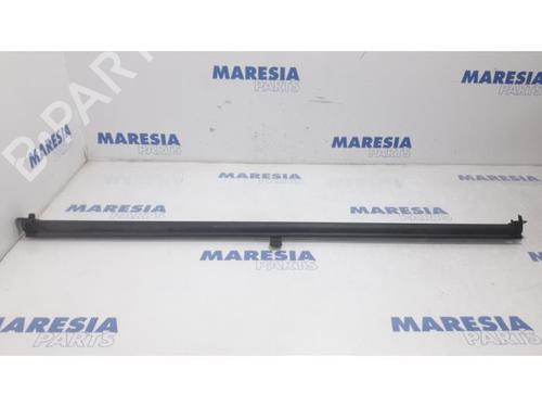 Used Rear parcel shelf PEUGEOT 207 CC (WD_) 1.6 16V (120 hp) 31438534