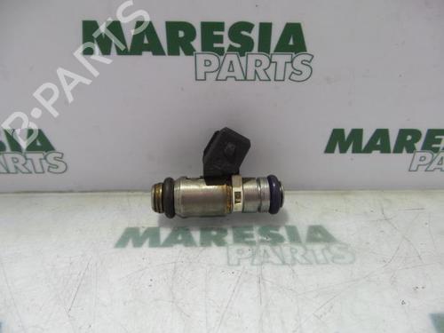 Used Injector FIAT PUNTO (188_) 1.2 60 (188.030, .050, .130, .150, .230, .250) (60 hp) 31513961