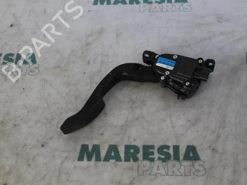 Used Electronic module RENAULT TWINGO II (CN0_) 1.2 16V (CN0K, CN0V, CN0A) (76 hp) 31468478