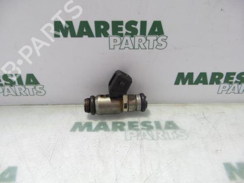 Used Injector FIAT PUNTO (188_) 1.2 60 (188.030, .050, .130, .150, .230, .250) (60 hp) 31437161