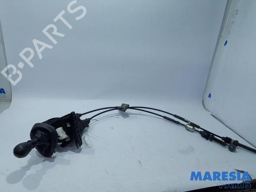 Gearstang RENAULT TRAFIC III Van (FG_) 1.6 dCi 90 (FGME) (90 hp) 31406046