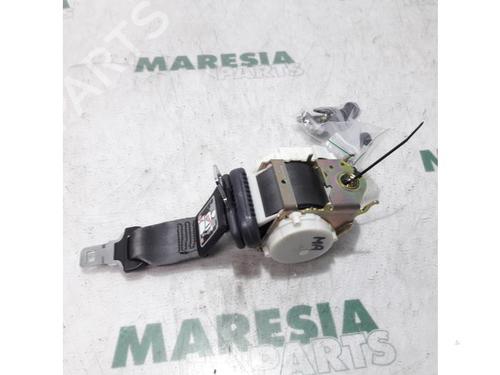 rear-center-seatbelt-renault-clio-iii-br01-cr01-2005-2006-2007-2008-2009-2010-2011-2012-2013-2014-31483298 main image