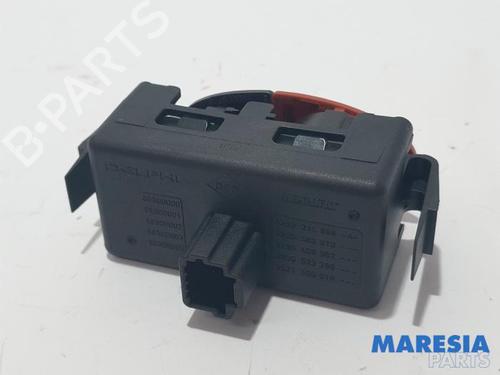 Warning switch RENAULT TWINGO II (CN0_) 1.2 16V (CN0K, CN0V, CN0A) | BP31465469I22