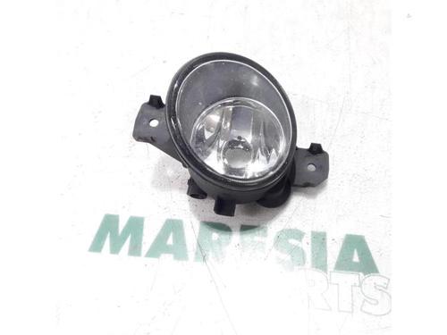left-front-fog-light-renault-clio-ii-bb_-cb_-1998-1999-2000-2001-2002-2003-2004-2005-2006-2007-2008-2009-2010-2011-2012-2013-2014-2015-2016-31454848 main image