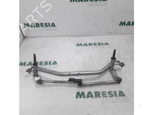 Used Front wipers mechanism PEUGEOT 208 I (CA_, CC_) 1.2 VTI 82 (82 hp) 31443542