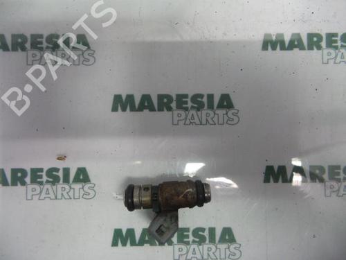 injector-renault-scenic-i-mpv-ja01_-fa0_-1999-2000-2001-2002-2003-2004-2005-2006-2007-2008-2009-2010-31408726 main image