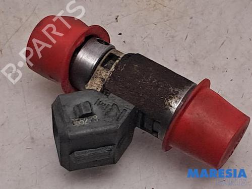 Used Injector Injector RENAULT KANGOO / GRAND KANGOO II (KW0/1_) 1.6 16V (KW03, KW09, KW0D, KW0U, KW0W, KW13) (106 hp) 31521017 31521017