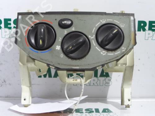 Used Climate control RENAULT TRAFIC II Van (FL) 1.9 dCi 80 (FL0B) (82 hp) 31486104