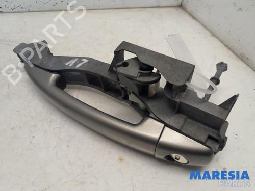 Used Front left exterior door handle PEUGEOT 5008 (0U_, 0E_) 1.6 16V (120 hp) 31490474