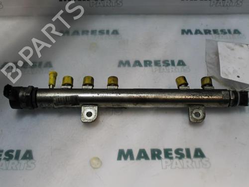 Used Injection rail FIAT FIORINO Box Body/MPV (225_) 1.3 D Multijet (225BXD1A, 225BXB1A, 225BXB11) (75 hp) 31518846