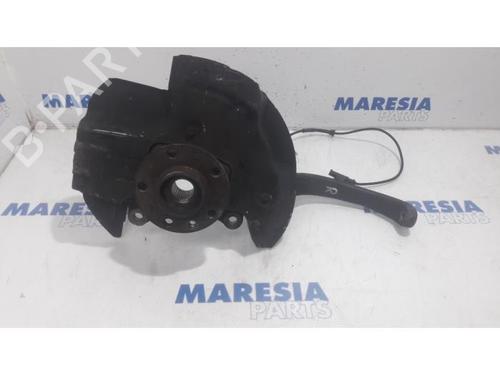 Used Right front steering knuckle ALFA ROMEO 159 (939_) 2.2 JTS (939AXB1B, 939AXB11) (185 hp) 31520535