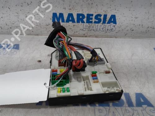 Used Fuse box RENAULT MEGANE III Grandtour (KZ0/1) 1.2 TCe (KZ2B, KZ11) (116 hp) 31407446