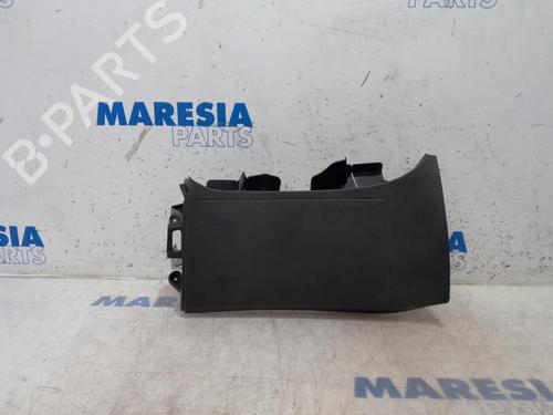 Used Knee airbag FIAT PUNTO EVO (199_) 1.3 D Multijet (84 hp) 31529716