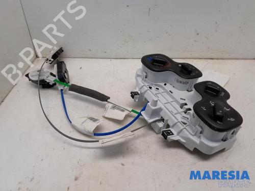 Used Climate control FIAT PANDA (312_, 319_) 0.9 (312PXG1A) (86 hp) 31392961