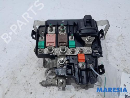 Used Fuse box RENAULT KANGOO Express (FW0/1_) 1.5 dCi 90 (FW0G, FW05, FW08, FW11) (90 hp) 31504849