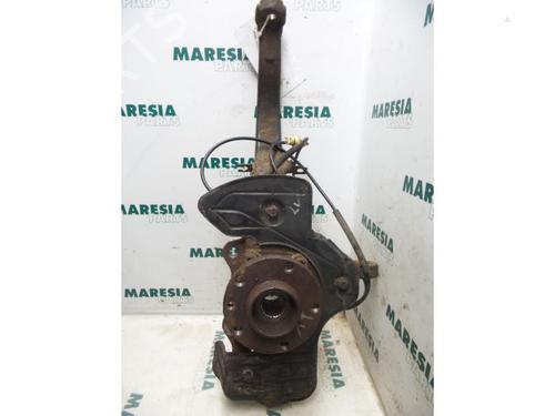 Used Left front steering knuckle ALFA ROMEO 147 (937_) 1.6 16V T.SPARK ECO (937.AXA1A, 937.BXA1A) (105 hp) 31487286