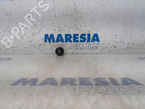 Used Switch RENAULT MEGANE III Grandtour (KZ0/1) 1.2 TCe (KZ2B, KZ11) (116 hp) 31433751