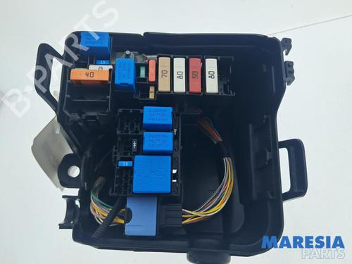 Fuse box RENAULT CAPTUR I (J5_, H5_) 0.9 TCe 90 | BP39725986E1 - Image 4