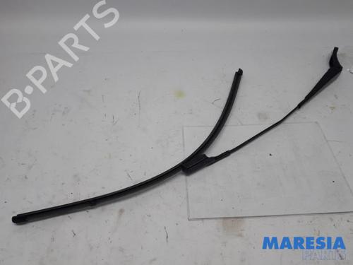 Used Front windshield wiper arm PEUGEOT 208 I (CA_, CC_) 1.0 VTi (68 hp) 31511048