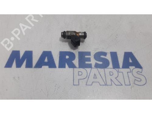 Used Injector FIAT 500 (312_) 1.2 (312AXA1A) (69 hp) 31531859