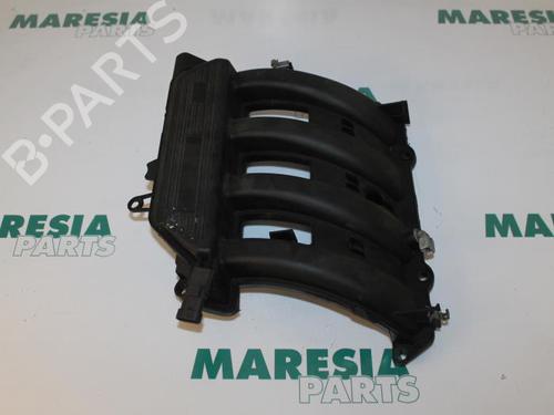 Used Injection rail RENAULT SCÉNIC I MPV (JA0/1_, FA0_) 1.6 (JA00) (110 hp) 31499575