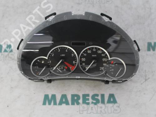 Used Instrument cluster PEUGEOT 206 Hatchback (2A/C) 1.4 16V (88 hp) 31522150